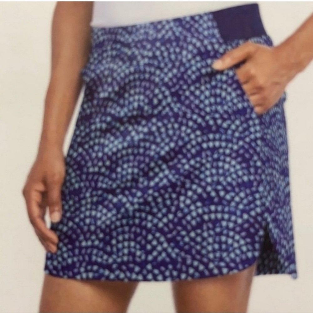 Cypress Club Women’s Pull On Skort Built In‎ Shorts tummy Control. Size L